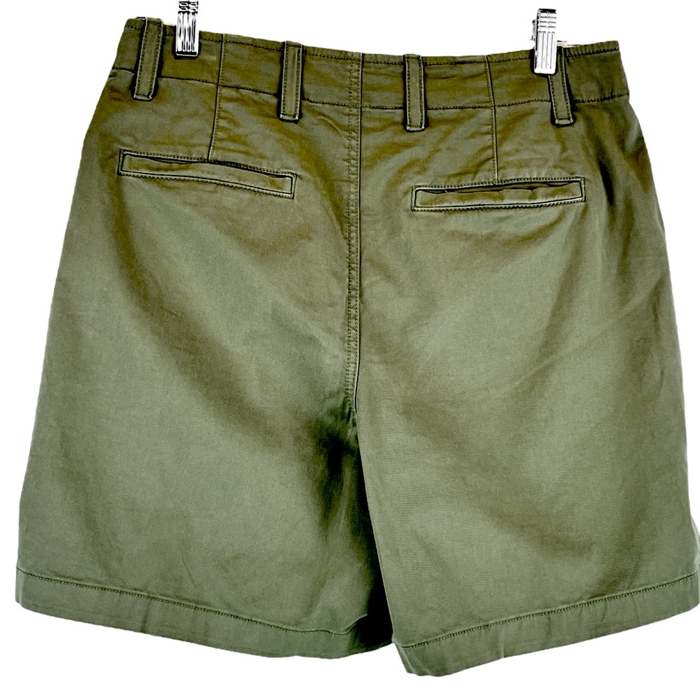GAP 7" Inseam Downtown Khaki Bermuda Style Short Desert Cactus Green Sz 8 - Picture 5 of 11